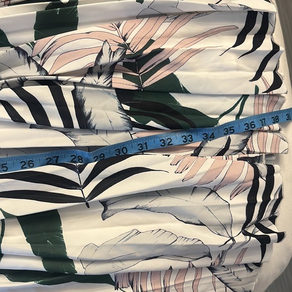 Womens size medium maxi pleated skirt - Picture 5 of 11